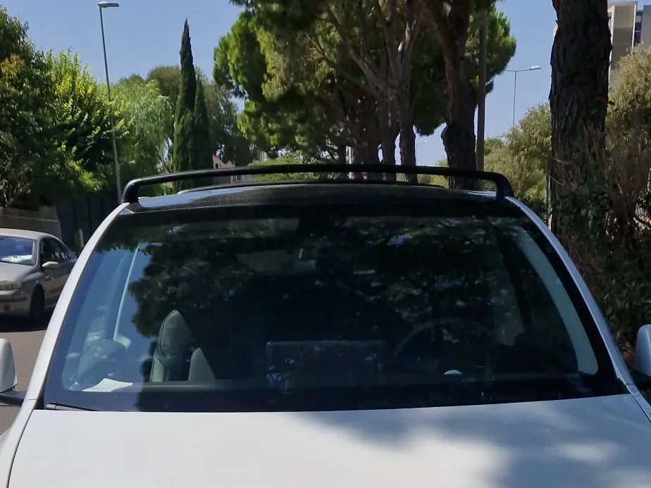 Tesla Model Y avec pare-brise neuf posé et calibré par un technicien Pare-Brise 30 Tesla Model Y avec pare-brise neuf posé et calibré par un technicien Pare-Brise 30